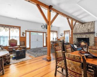 Family Friendly, Pet Friendly, Lake Access, Private - Ruther Glen - Essbereich