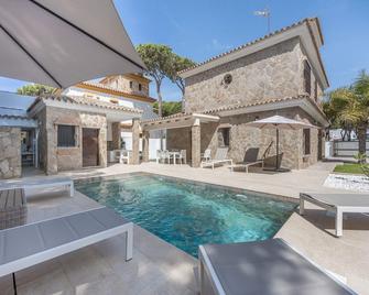 Chalet con Piscina en Chiclana - Chiclana de la Frontera - Svømmebasseng