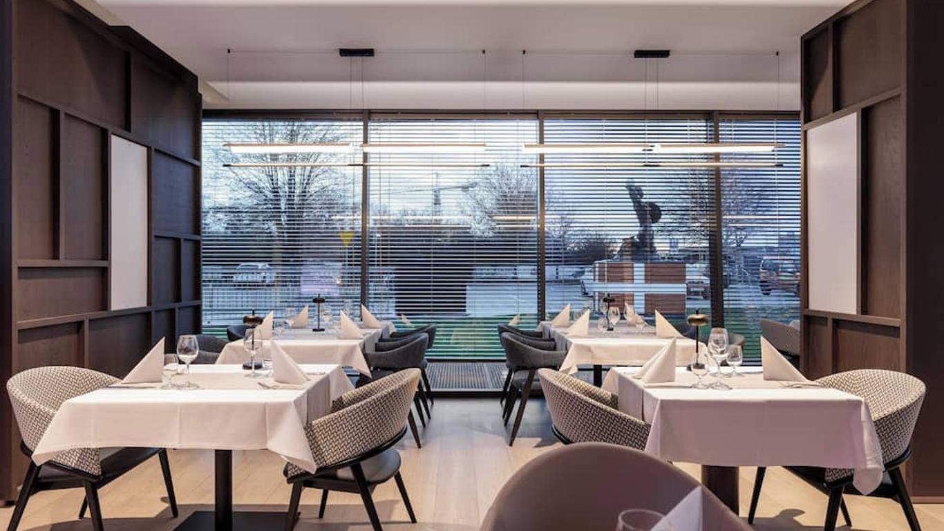 Marine Hotel by Zdrojowa