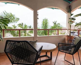 Sayulita Central Hotel - Sayulita - Balkong
