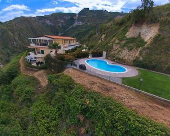 Belvilla By OYO Lunedi - Parghelia - Pool