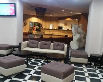 Hotel Comodoro - Havana - Lobby