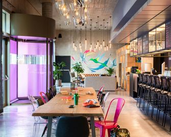 Moxy Würzburg - Würzburg - Lobby