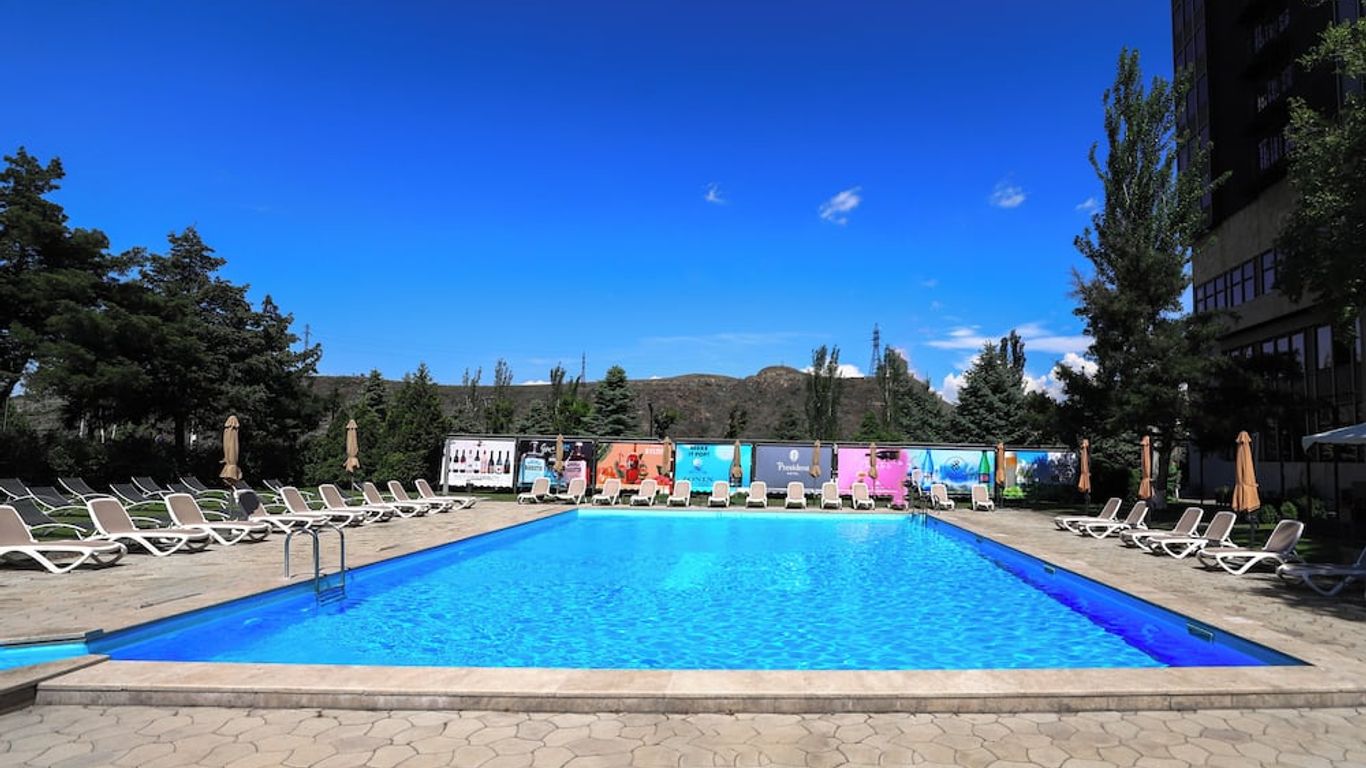 President Hotel By Hrazdan Hotel Cjsc