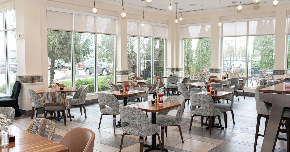 Holiday Inn Effingham £88. Effingham Hotel Deals & Reviews KAYAK