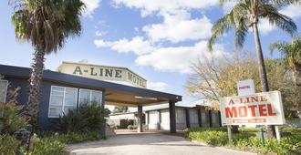 A Line Motel - Griffith