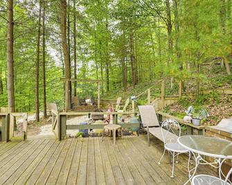 Carrollton Cabin With Patio And Fire Pit - Carrollton - Patio