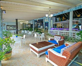 Kitewind Apartahotel Cabarete - Sosúa - Patio