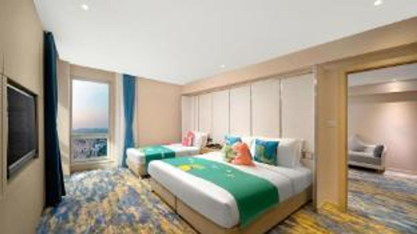 Wanda Holiday Hotel (Harbin Central Avenue)