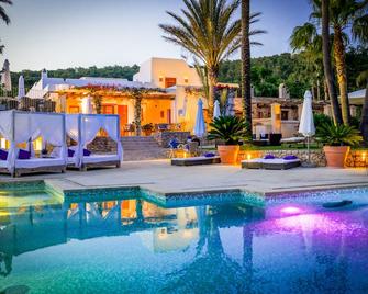 Can Lluc Boutique Country Hotel & Villas - San Antonio de Portmany - Piscina