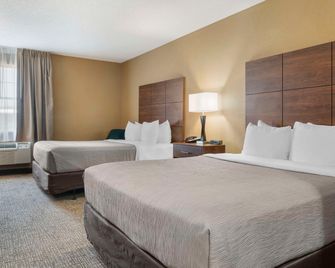 Quality Inn & Suites Manistique - Manistique - Bedroom