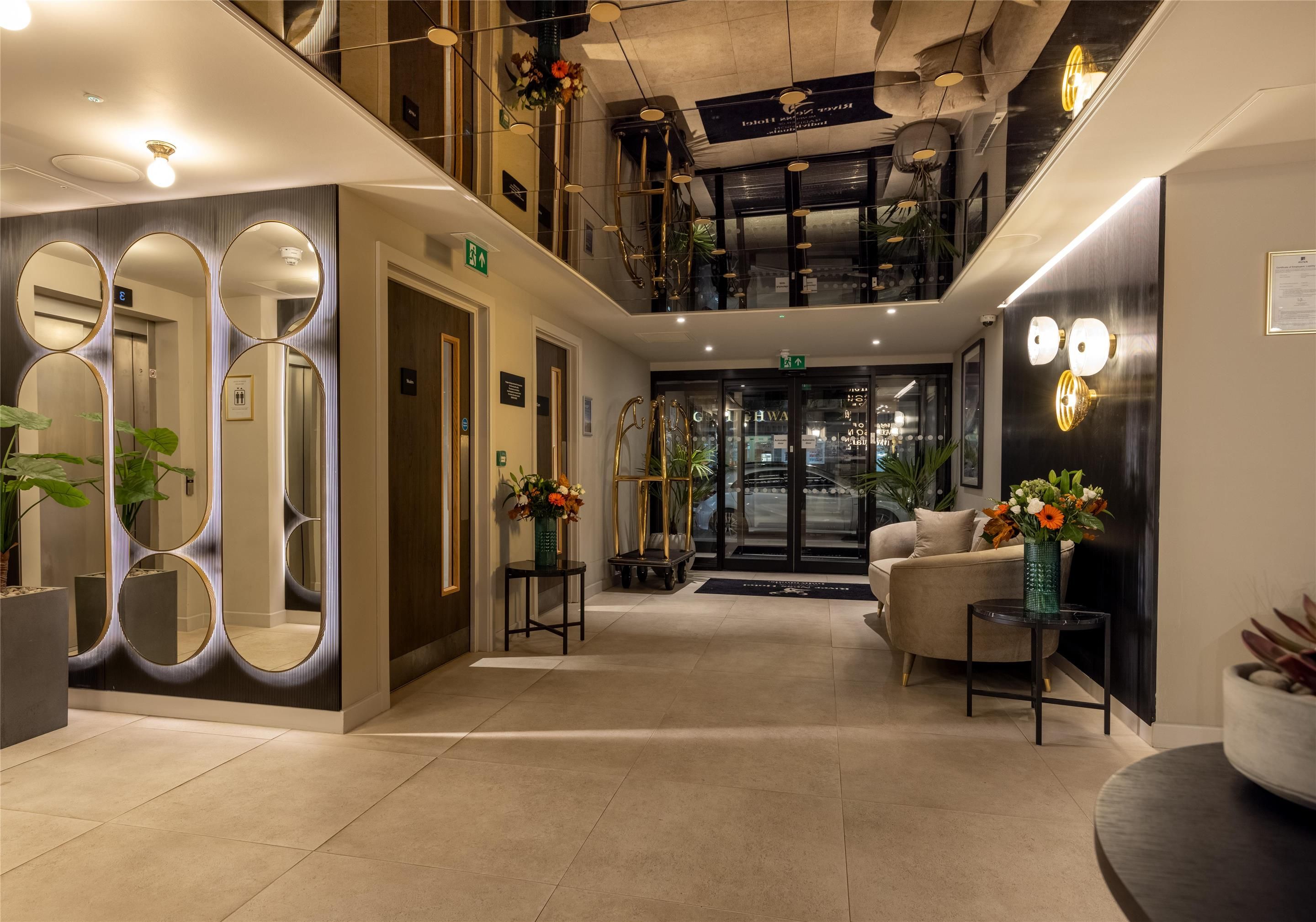 River Ness Hotel, a member of Radisson Individuals - אינברנס - לובי