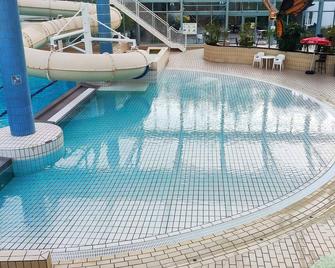 4 person holiday home in Gjern - Gjern - Piscina