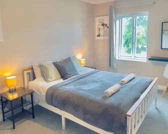 City Centre Private Parking - York - Schlafzimmer