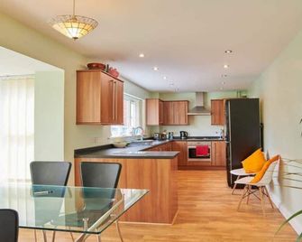 5 Bed Edwardian Style House - Ferryhill - Kitchen