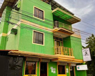 Princesa el gallo inn - Puerto Princesa - Edificio
