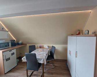 Ferienwohnung Auszeit - Cottbus - Dining room