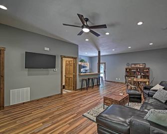 Camp Monroe in Bloomington w/ Deck & Views! - Bloomington