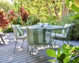 Puako 1940's Vintage Beach Cottage - Now With Air Conditioning - Puako - Patio