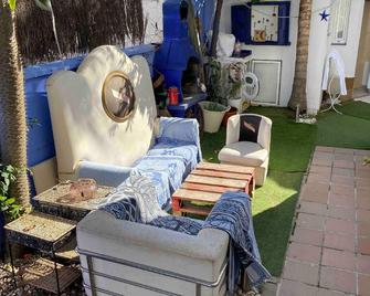 GoBeach Small studio 8sq completely independent - Aljarafe - Patio