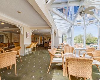 Park Manor Hotel - סקארבורו - מסעדה