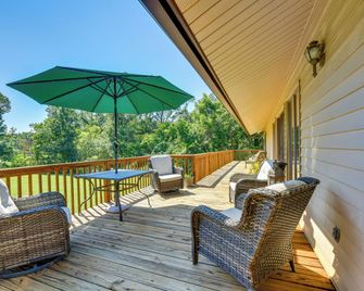 Peaceful Millington Home about 13 Mi to Memphis! - Millington - Balkon