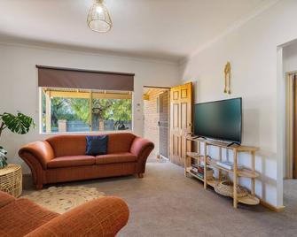 Bayside Bliss - Busselton - Huiskamer