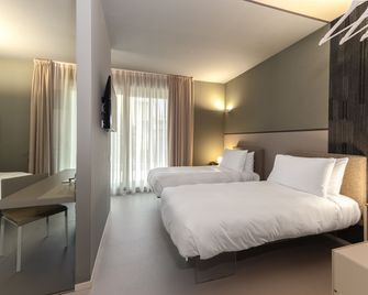 Open Hotel - Rimini - Sovrum
