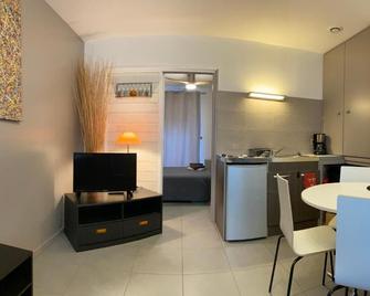 Appartement Brive Centre - Brive-la-Gaillarde - Kitchen