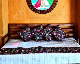 Hotel Hacienda los Dolores - Hostel - Tepotzotlán - Bedroom