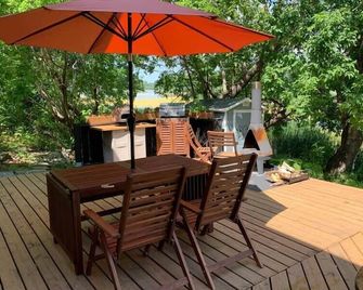 The Ox + Bow - Portage la Prairie - Patio