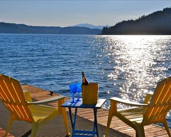 Pebble Beach Place 'Our Place is Your Place'! - Union - Balcón