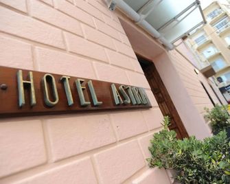 Astra Hotel - Sliema - Building