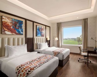 Ramada by Wyndham Kapurthala - Jalandhar - Спальня