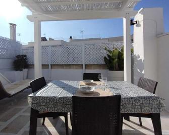 Lovely Apulian house in the centre with terrace! - Polignano a Mare - Restaurant