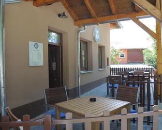 Penzion Pod Kartouzkou - Dolany - Patio