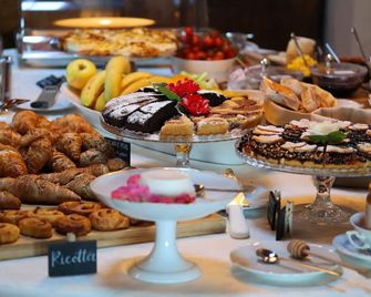 Ca' Bianca Tuscany Relais - Siena - Buffet