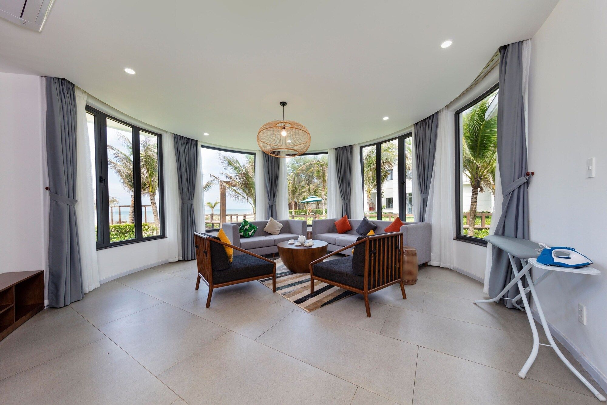 Le Palmier Ho Tram Resort - Vung Tau - Olohuone
