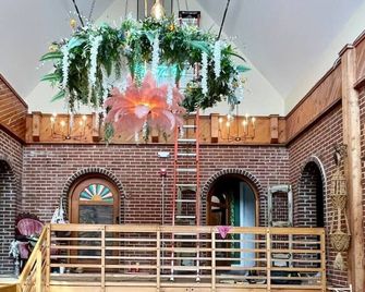 The Atrium A Boutique Hotel Suite 17 - Perryville