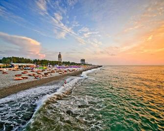 Hotel Aisi - Batumi - Beach