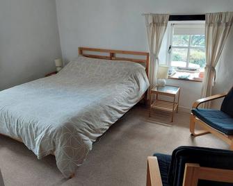 Lakeland cottage in quiet surroundings. - Levens - Bedroom