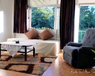 Sai Nam Wang Resort - Mae Wang - Sala de estar