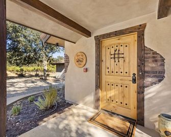 The Petite-Villas at Dorner Family Vineyard - Tehachapi