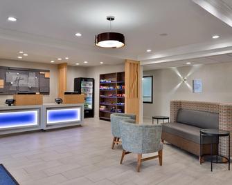 Holiday Inn Express & Suites North Kansas City - North Kansas City - Recepción