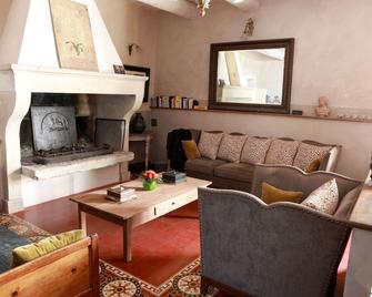 Justin de Provence - Orange - Living room