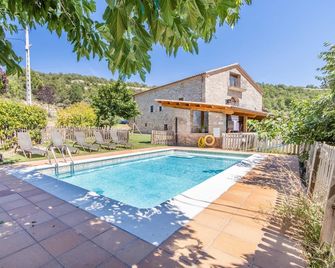 Holiday Home 'El Puig De Fonollet' with Mountain View, Wi-Fi and Air Conditioning - Puigreig - Piscina