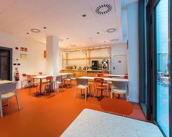 easyHotel Barcelona La Sagrera - Barcelona - Restaurant