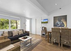 Healesville Garden Accommodation - Healesville - Living room