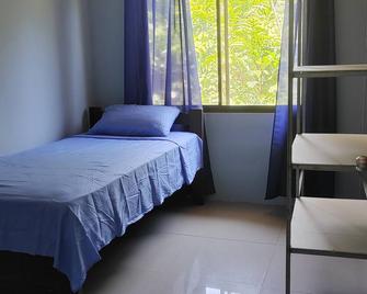 Equipped apartment, in a quiet and safe area surrounded by nature. - Golfito - Habitación