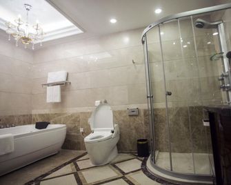 Country Garden Phoenix Hotel Maoming - Maoming - Pool